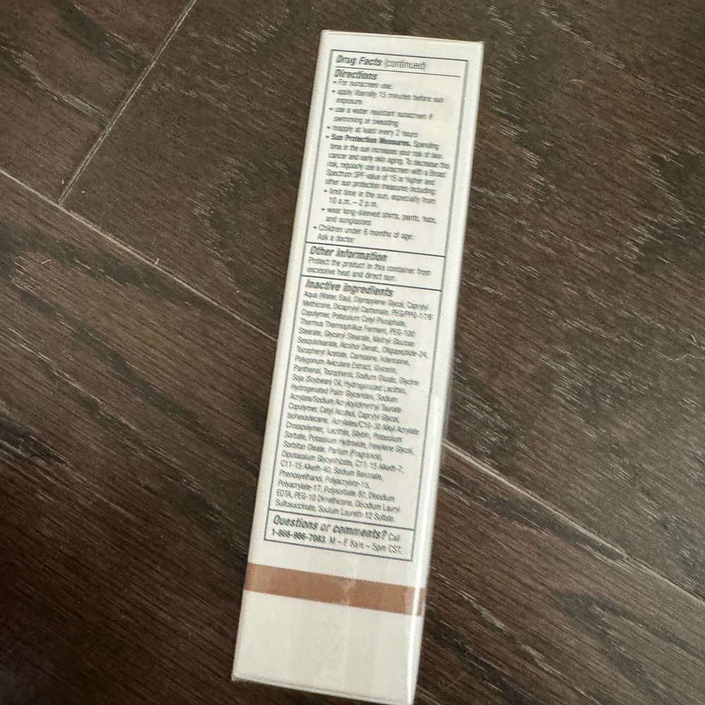 NEW IN BOX REVIVE SOLEIL SUPERIÉUR
Broad Spectrum SPF 50 Sunscreen PA ++++ - Picture 3 of 3